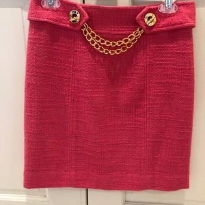 Stunning Milly skirt with gold accessories